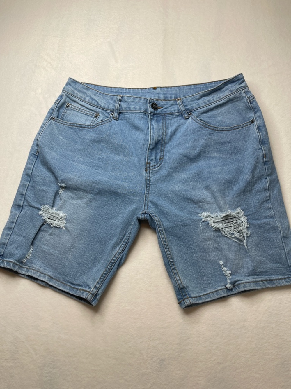 Ring of Fire Light Blue Distressed Denim Shorts MENS SIZE 34